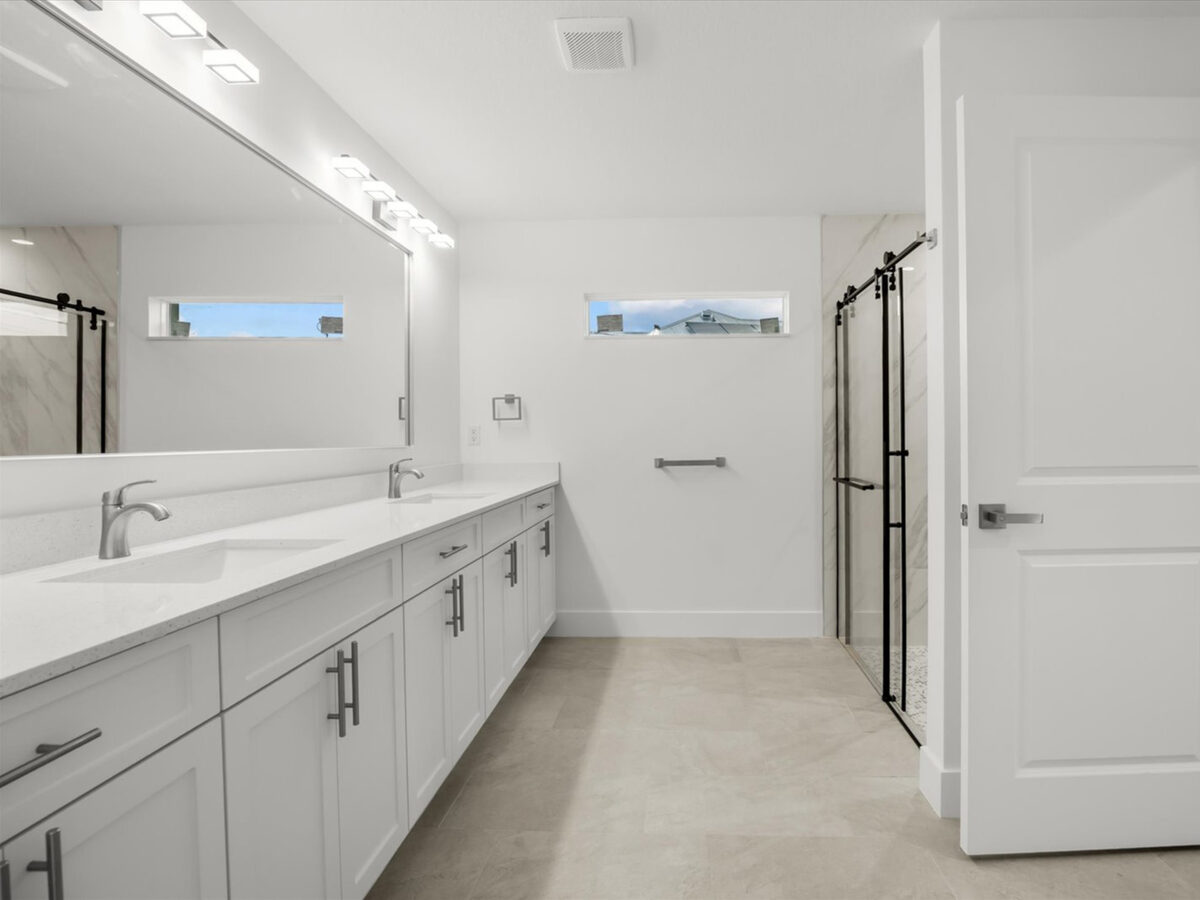 Master bathroom double vanity with quartz countertop